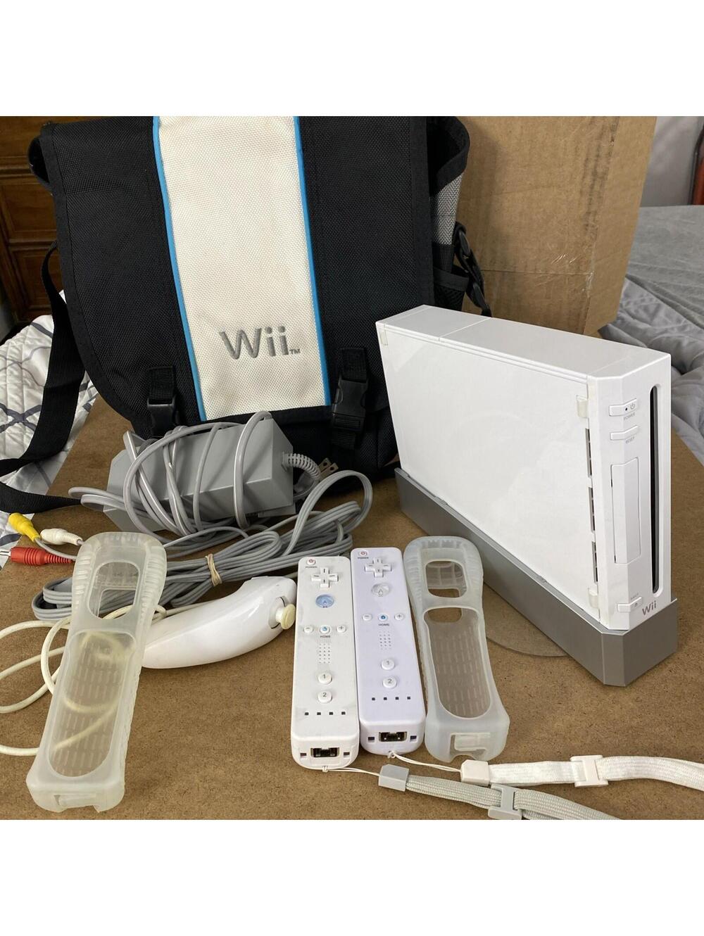 Nintendo Wii Lot Two Controllers, Carrying Case 1 Joy Stick 1 Cover,Stand Work